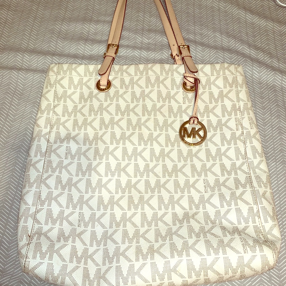 MK Tote